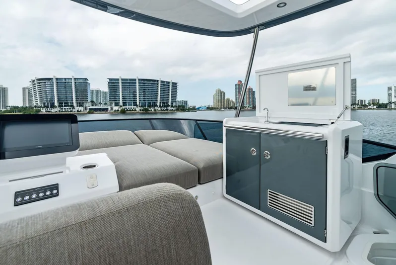 Guyal Yacht Photos Pics 