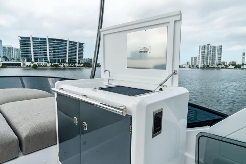 Guyal Yacht Photos Pics 