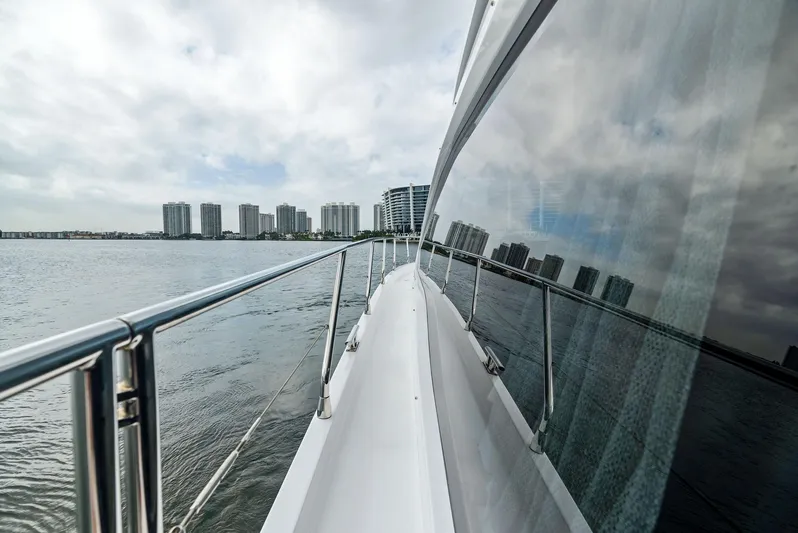 Guyal Yacht Photos Pics 