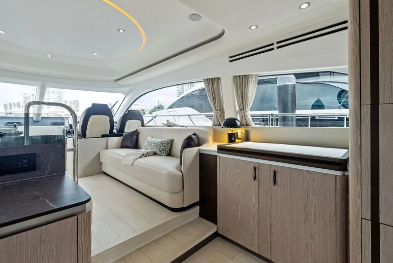 Guyal Yacht Photos Pics 