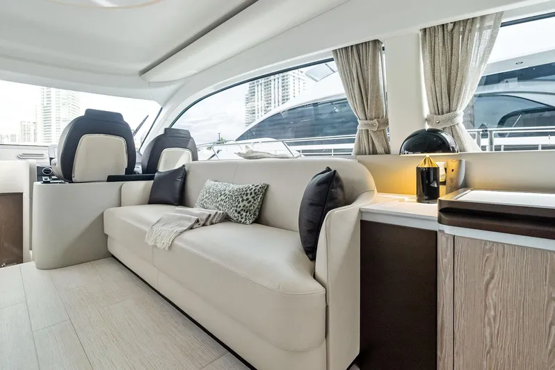 Guyal Yacht Photos Pics 