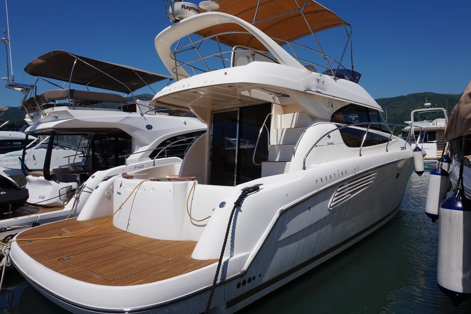 2009 Jeanneau Prestige 42 Flybridge for sale - YachtWorld