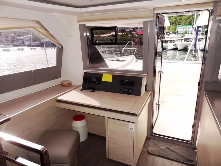 Voila Yacht Photos Pics 