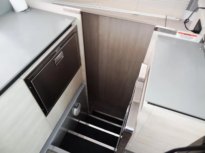 Voila Yacht Photos Pics 