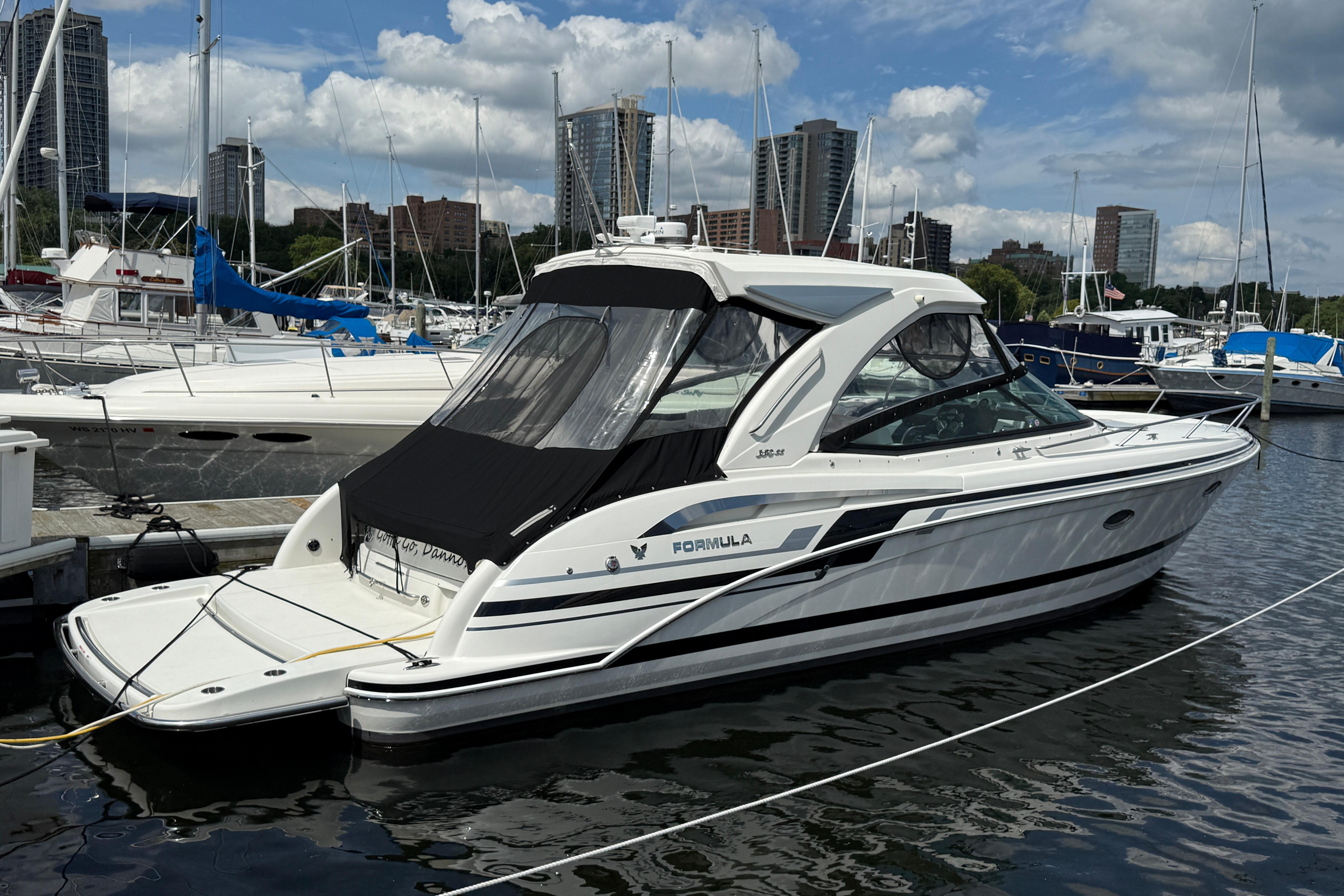 Formula 350 Sun Sport