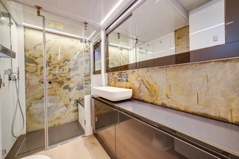 Argo Yacht Photos Pics Master Head