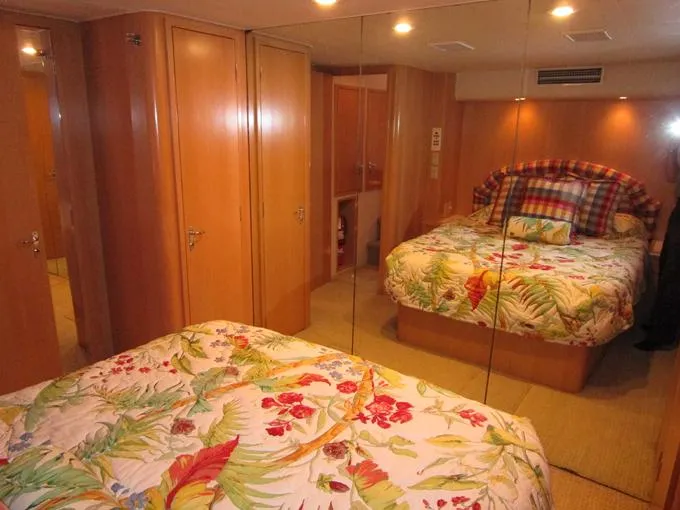 Diamond Days Yacht Photos Pics 