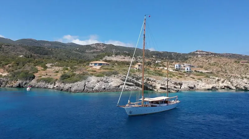 Iduna Yacht Photos Pics 