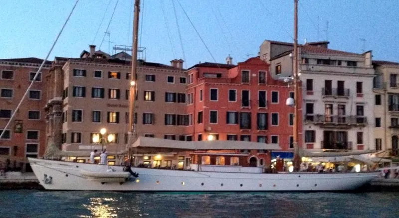 Iduna Yacht Photos Pics 
