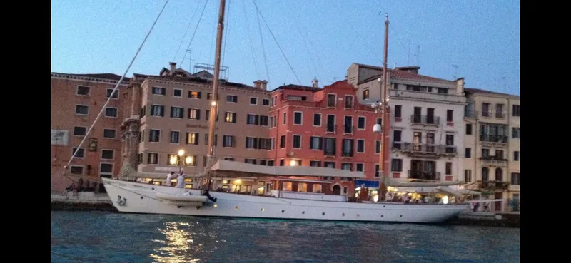 Iduna Yacht Photos Pics 