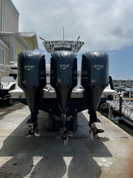2014 Contender 39 ST