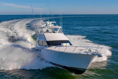 2005 Hatteras 60 Convertible