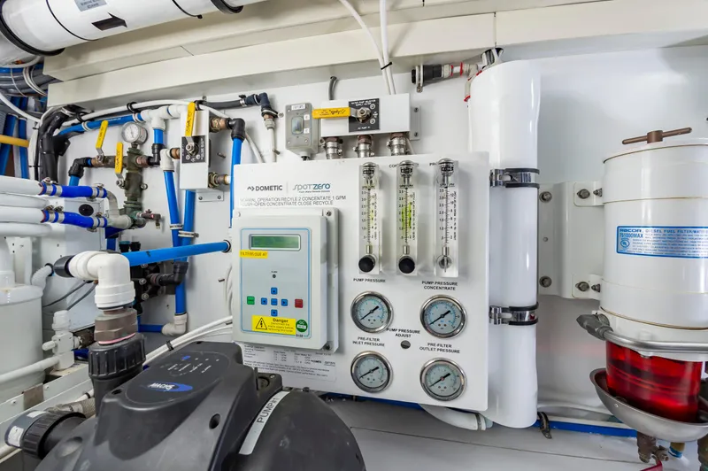 Sea Trader Yacht Photos Pics 