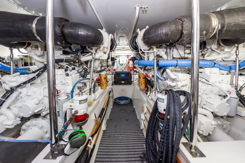 Sea Trader Yacht Photos Pics 