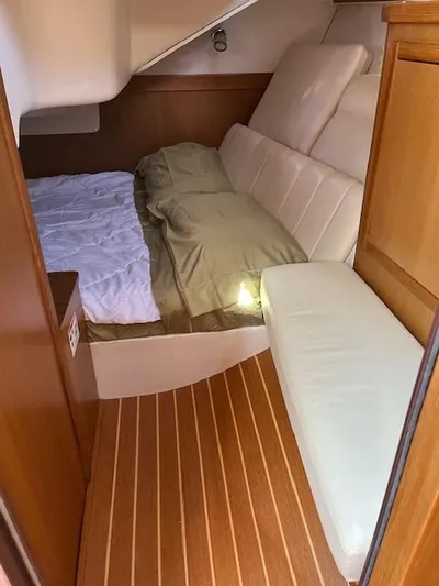 Hell's Bells Yacht Photos Pics 