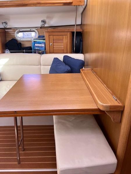 2011 Catalina 375
