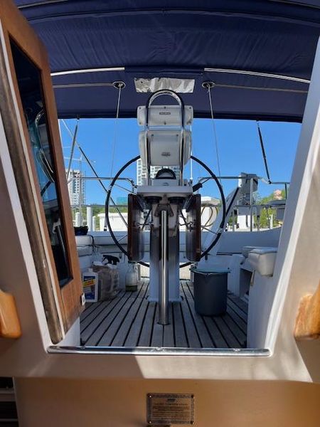 2011 Catalina 375