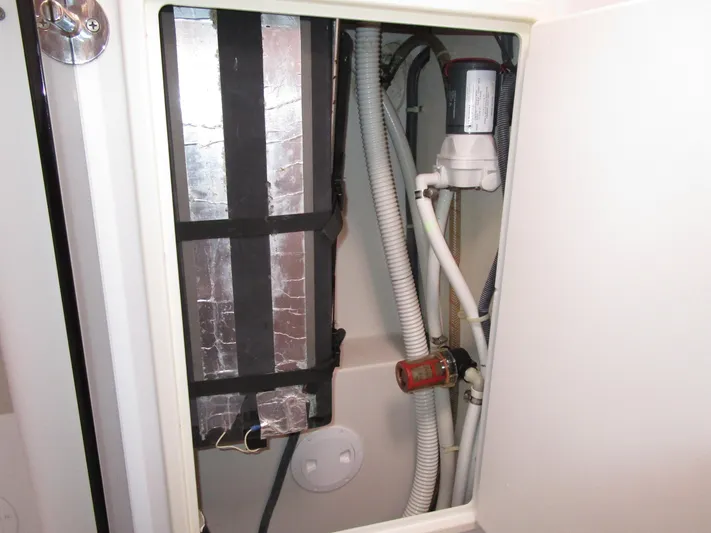 Hell's Bells Yacht Photos Pics 