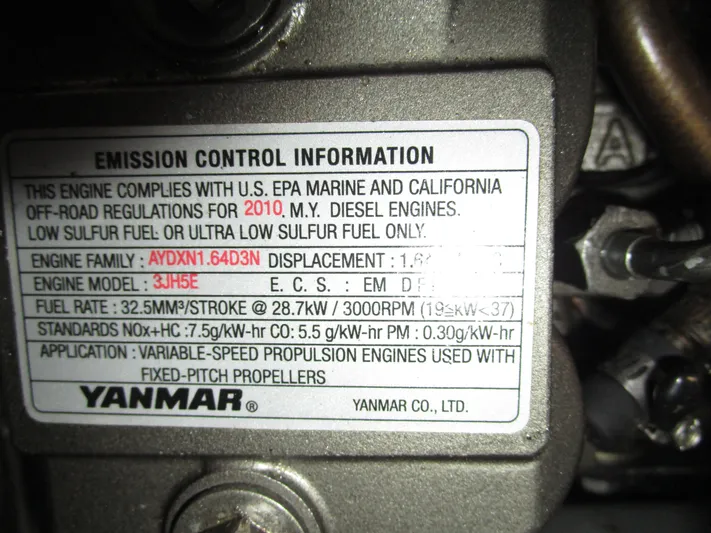 Hell's Bells Yacht Photos Pics 