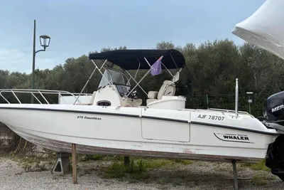 2018 Boston Whaler 270 Dauntless