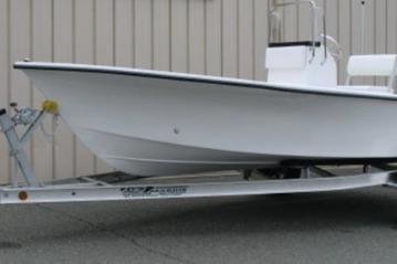 C-Hawk 18 Center Console