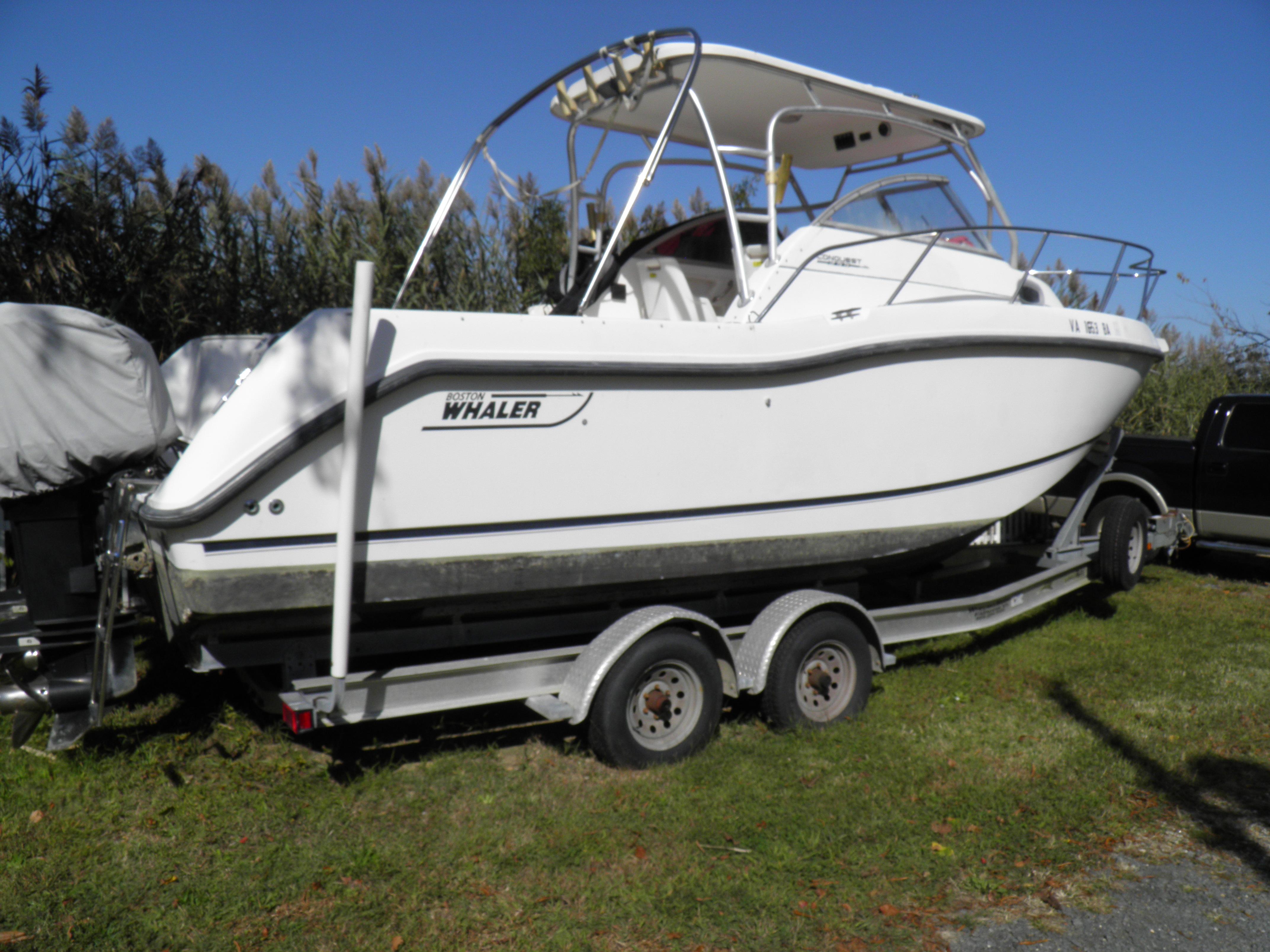 2002 Boston Whaler 255 Conquest Bateaux walkaround à vendre YachtWorld