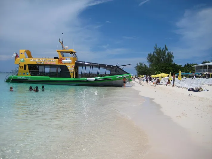 Cayman Explorer Yacht Photos Pics 