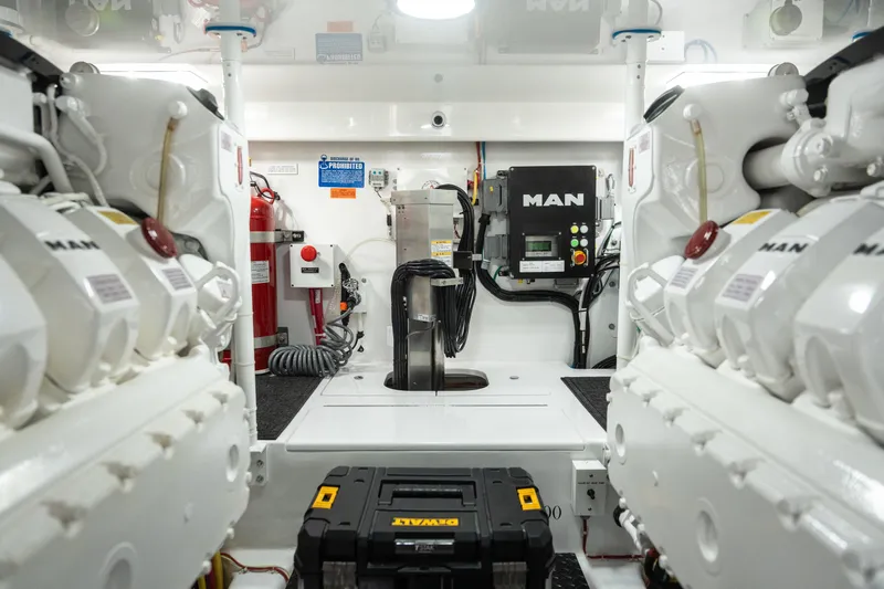 Malcria Yacht Photos Pics 