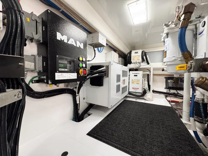 Malcria Yacht Photos Pics 