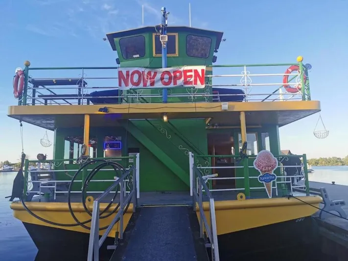 Orillia Island Princess Yacht Photos Pics 