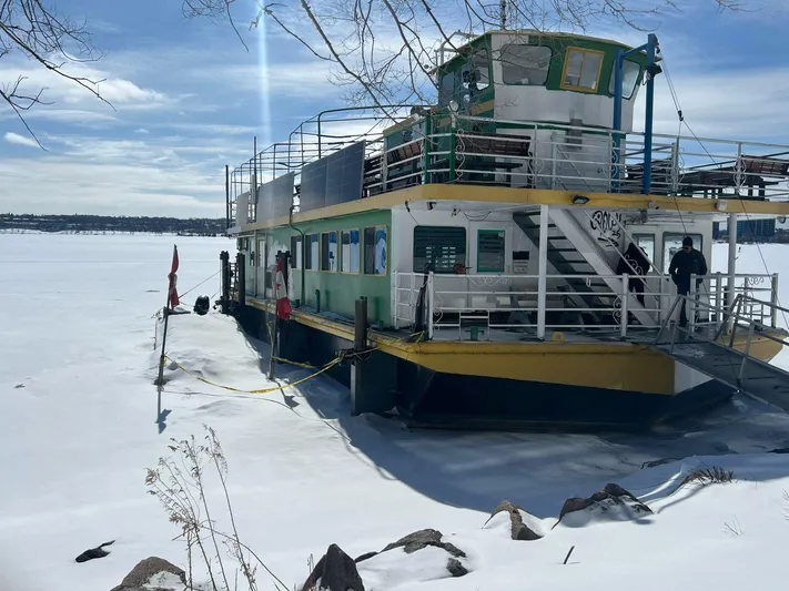 Orillia Island Princess Yacht Photos Pics 