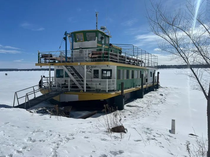 Orillia Island Princess Yacht Photos Pics 