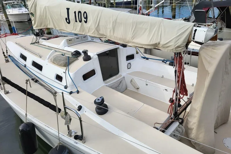 Patriot VII (formerly Known As Rush) Yacht Photos Pics 2003 J109