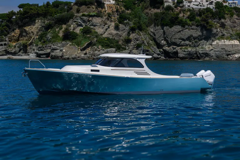 39 Outboard Yacht Photos Pics 