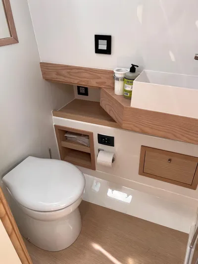 Dealer Demo Yacht Photos Pics 