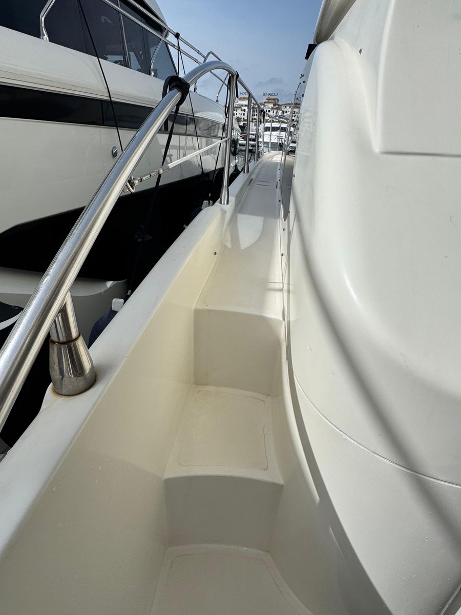 2005 Azimut 50 