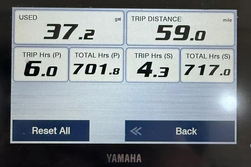  Yacht Photos Pics Yamaha display showing fuel usage, trip distance, and engine hours for Pursuit S 280 Sport.