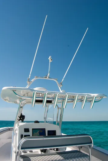  Yacht Photos Pics Boat with antennas and equipment on clear blue ocean, IMG 40 model, 2021.