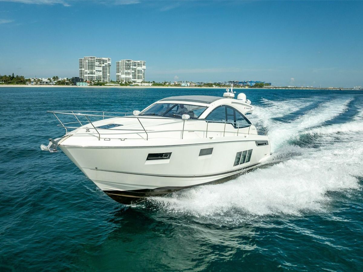 2015 Fairline 48 