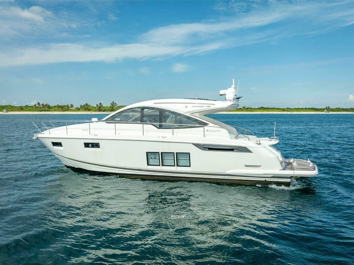 2015 Fairline 48 