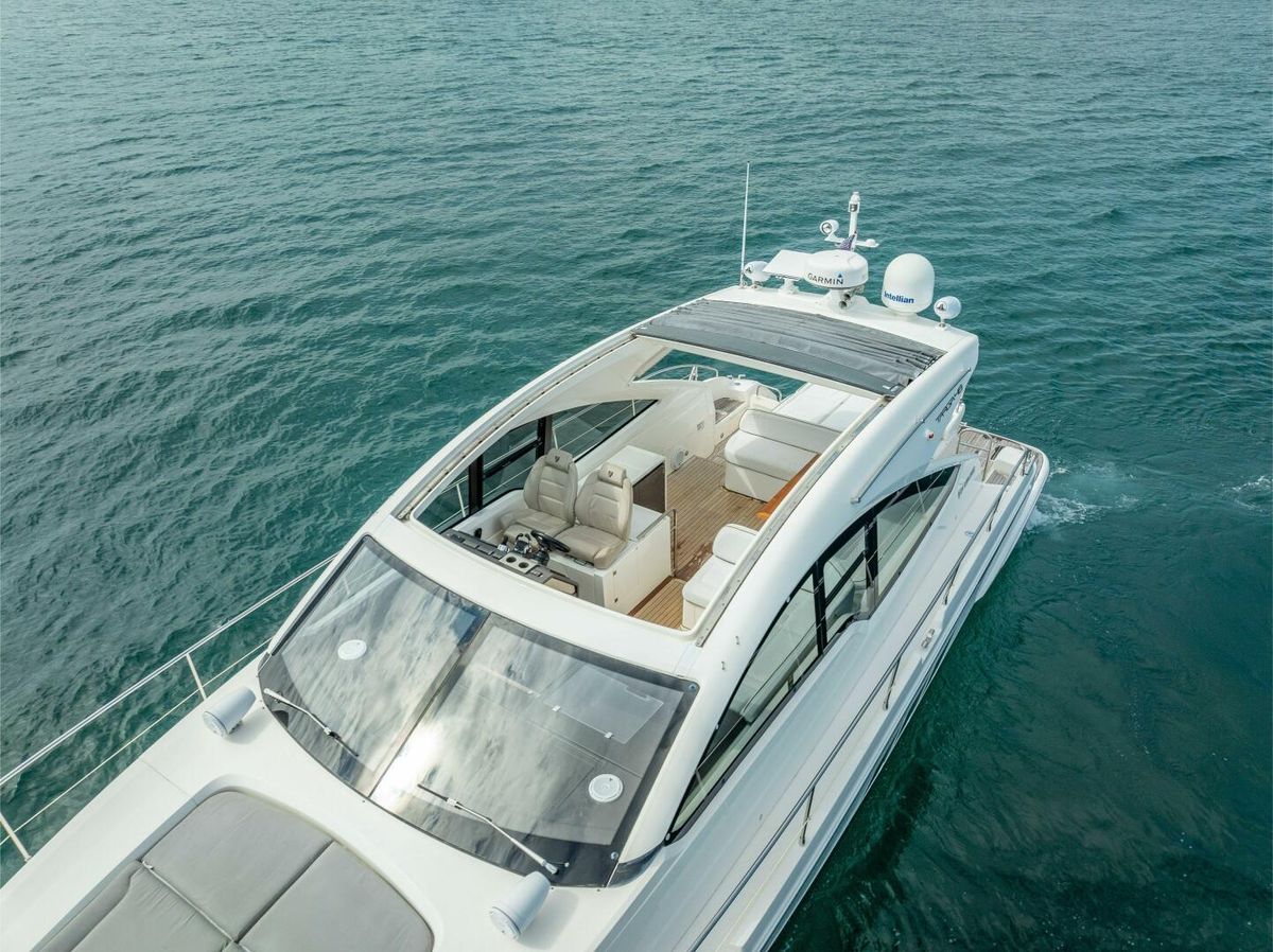 2015 Fairline 48 