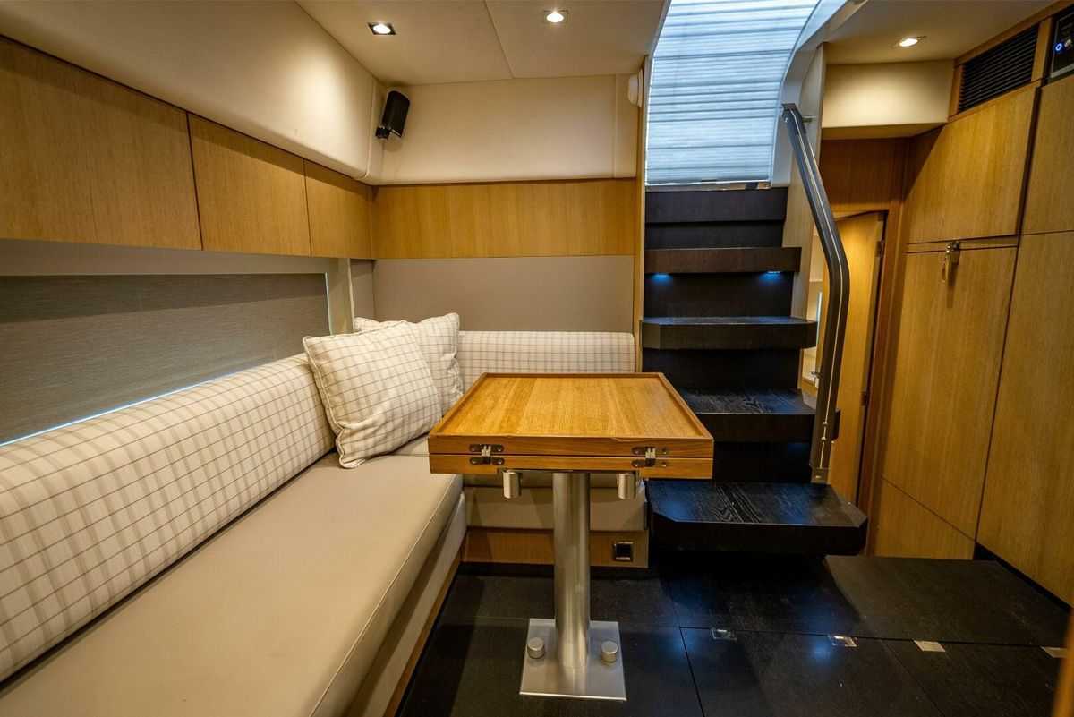 2015 Fairline 48 
