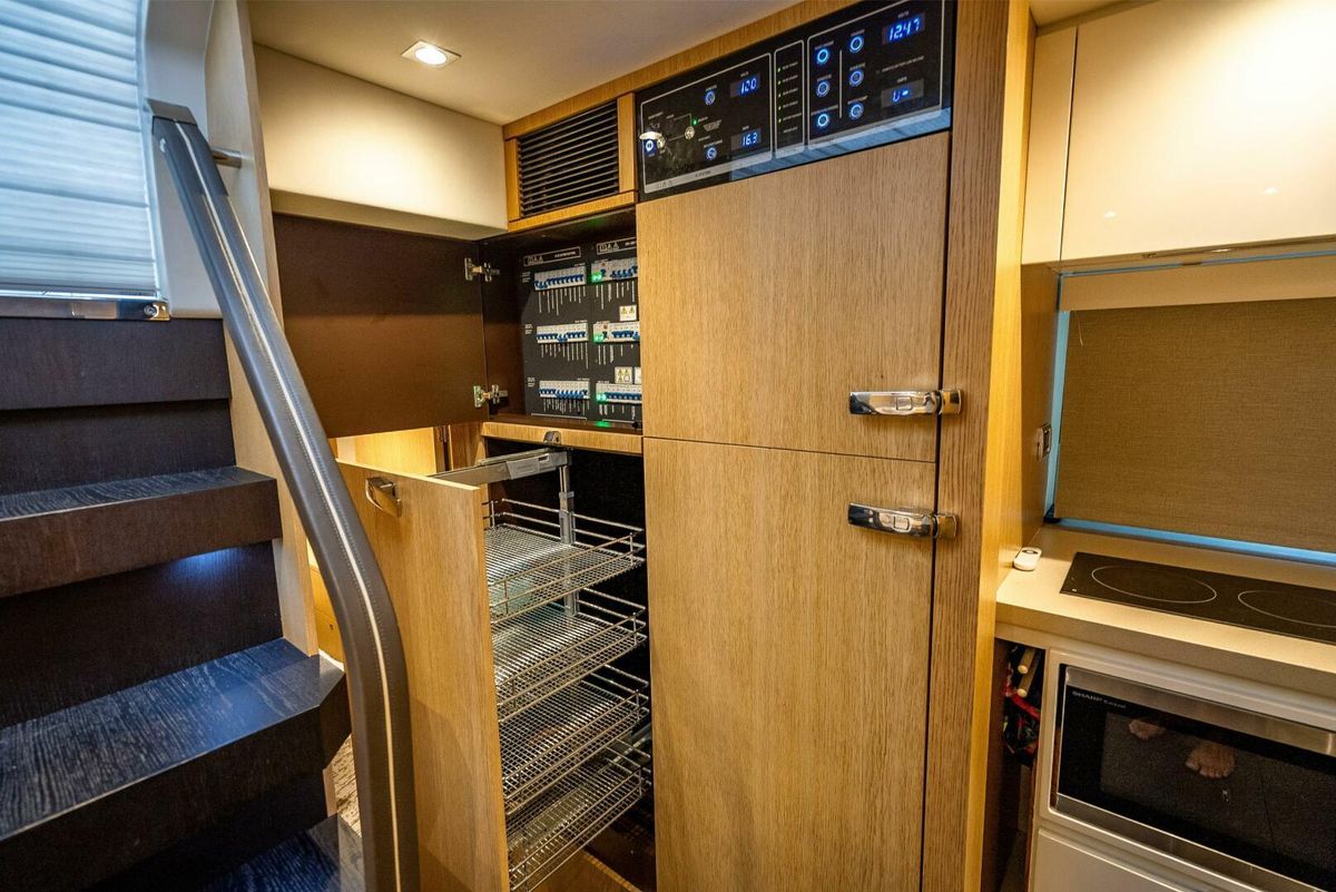 2015 Fairline 48 