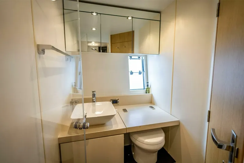 Short Stay Yacht Photos Pics 