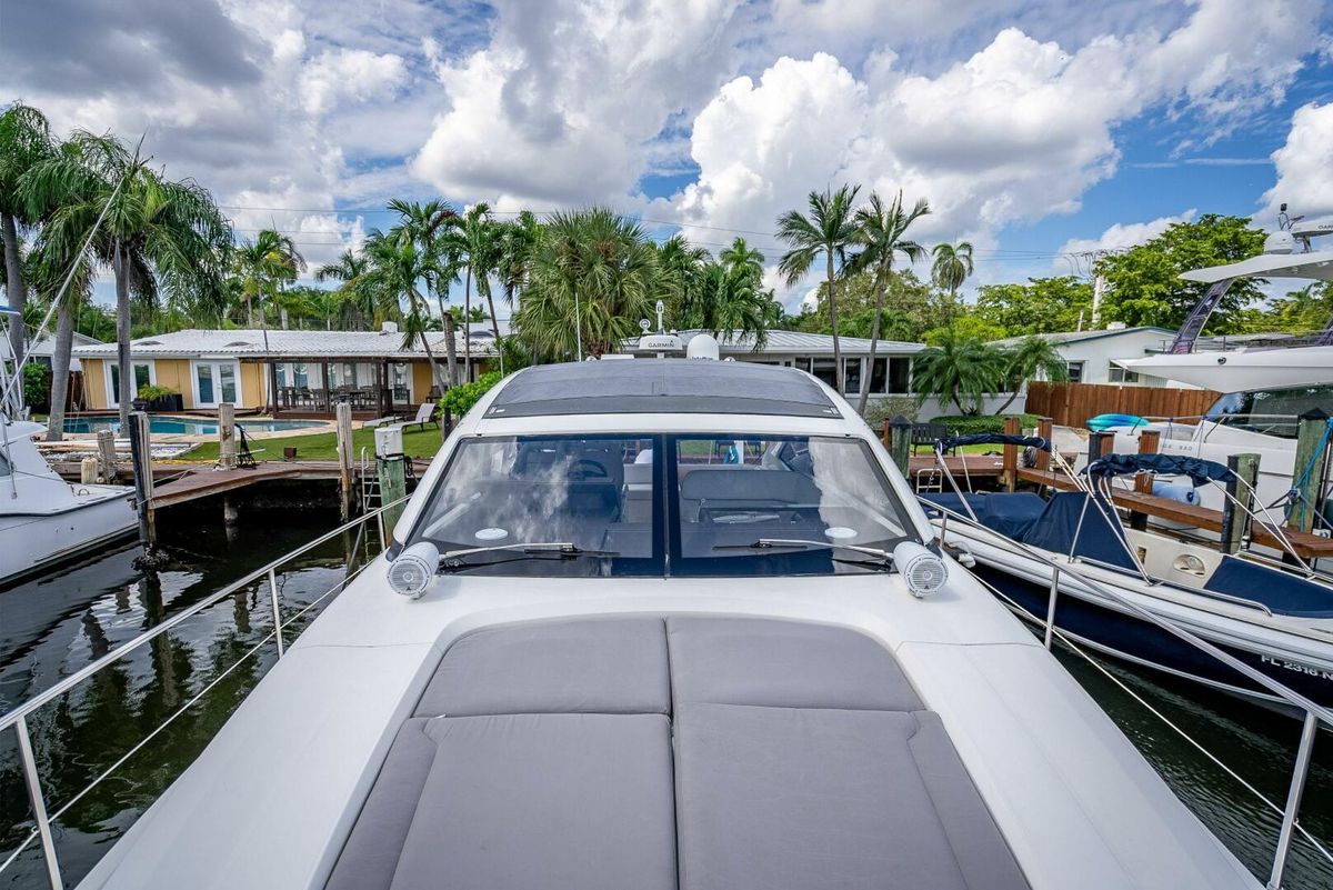 2015 Fairline 48 