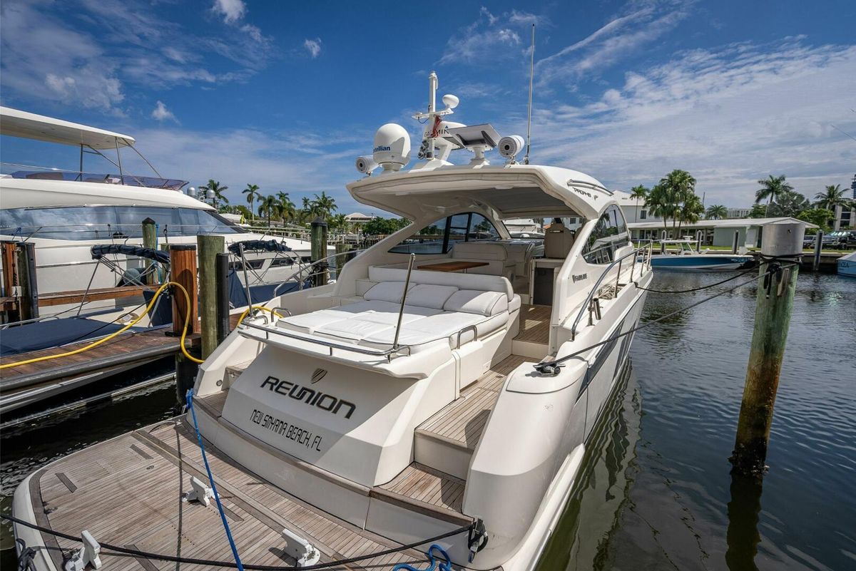 2015 Fairline 48 