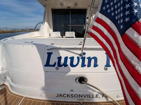 Extremely Clean Yacht Photos Pics 