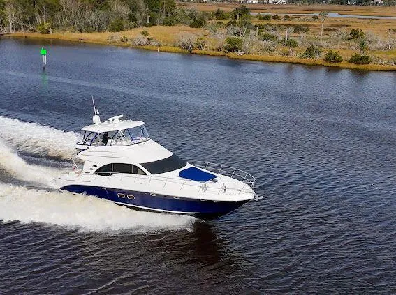 Extremely Clean Yacht Photos Pics 