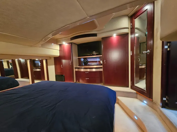 Extremely Clean Yacht Photos Pics 