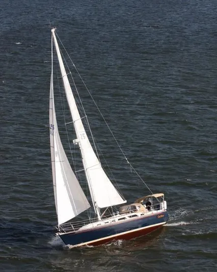 Caribou Yacht Photos Pics 